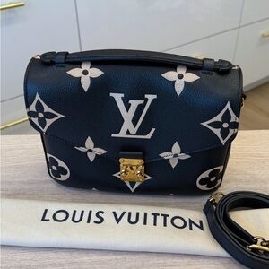 Louis Vuitton Pochette Métis Bicolor monogram empreinte leather Crossbody Bag